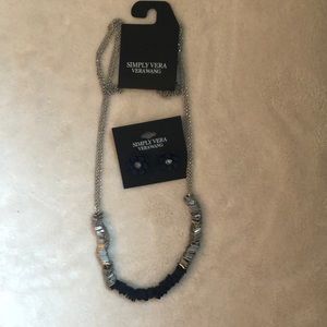 NWT Vera Wang necklace and earrings